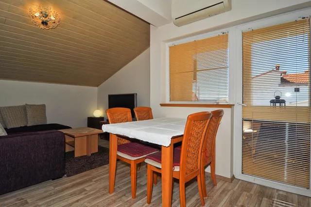 شقة كومفورت بشرفة بغرفتي نوم، Villa Vanilla 6/8