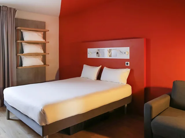 Family, 1 Double and 2 Murphy Beds، ibis budget Geneve Saint Genis Pouilly 4/10