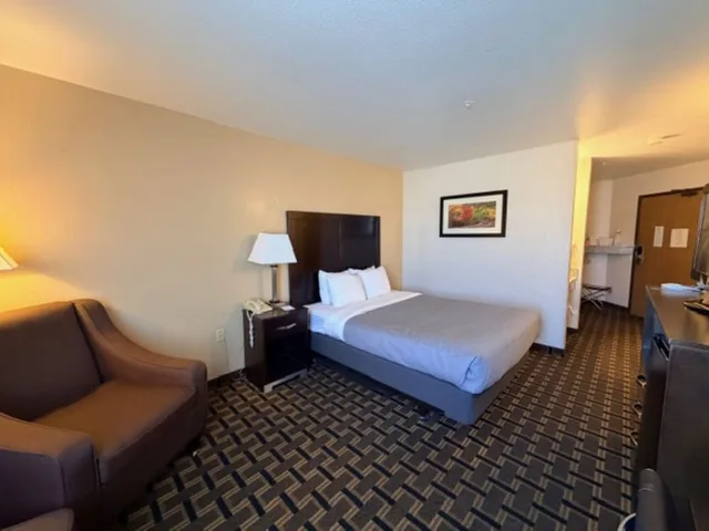 غرفة بسرير كوين لذوي الإعاقة، Quality Inn Zion Park Area 2/7