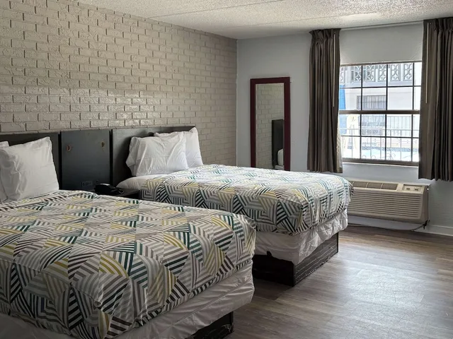 غرفة قياسية بسريرين مزدوجين للمدخنين، Motel6 Tallahassee, FL – North Monroe 4/6