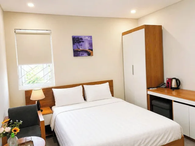 غرفة ديلوكس بسرير كوين بإطلالة على المدينة، Anh Villa Hotel 1/6
