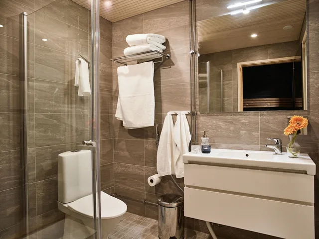 Honeymoon, Aurora, Suite, Queen Bed, Nova Skyland Hotel 7/7