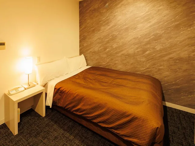غرفة صغيرة مزدوجة للمدخنين، J HOTEL Rinku 2/5