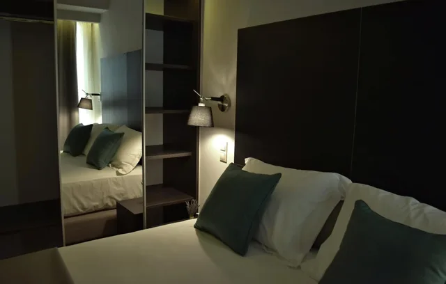 Room, Double or Twin Bed, Lozenge Hotel 1/6