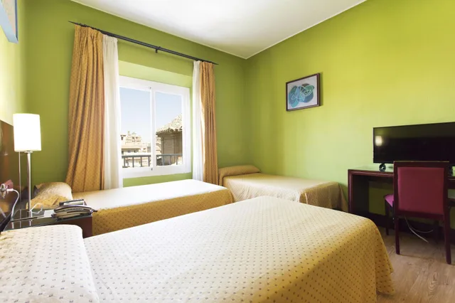 Room, Triple, Carlos V 1/6
