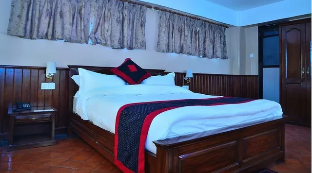 غرفة كلاسيكية بسرير كينج بإطلالة على الجبل، Bhaktapur Paradise Hotel 1/1