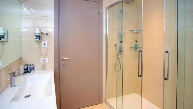 جناح جونيور، Hotel President Lignano 5/6