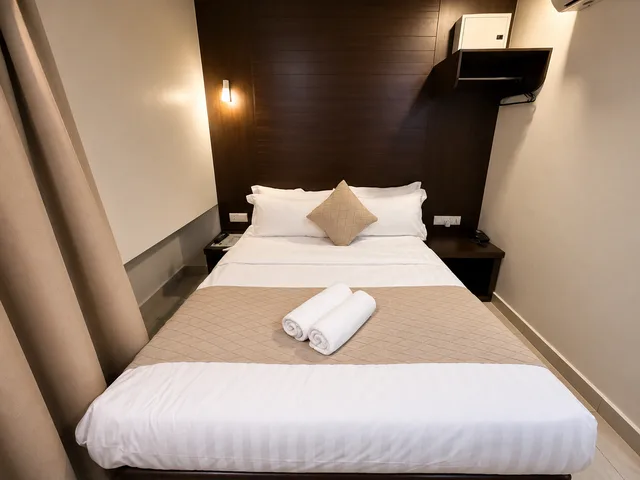 غرفة ديلوكس بسرير مزدوج بإطلالة على المدينة، Cathay Hotel 1/1