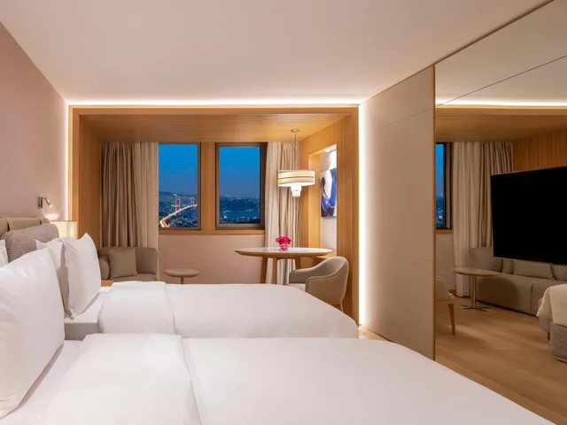 غرفة بسريرين منفصلين بإطلالة، Movenpick Hotel Istanbul Bosphorus 1/6