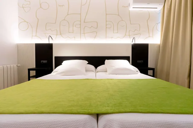Superior, Twin Beds, Ocean View, Terrace, Climia Benidorm Plaza 2/8