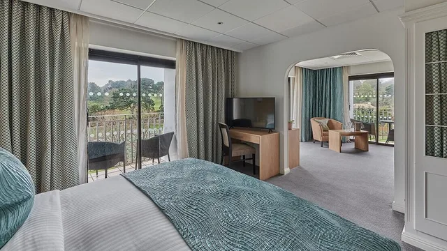 جناح بسرير كينج بإطلالة على الحديقة، St Pierre Park Hotel And Golf 1/3