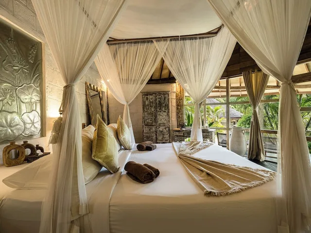 Lodge, King Bed, Pool Side, Biu Biu Resort Bali 4/10