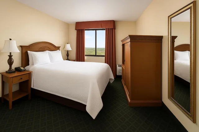 جناح بسرير كينج بغرفة نوم واحدة، Holiday Inn Port St. Lucie 2/3