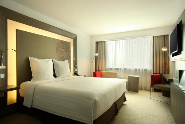 Executive, Double Bed, Novotel Jakarta Gajah Mada 6/9