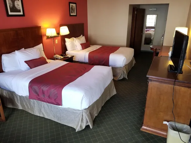 Efficiency, 2 Double Beds، Ramada by Wyndham Flemington 2/4