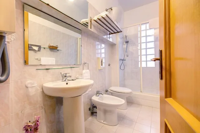 غرفة مفردة، Hotel Parker Roma 14/15