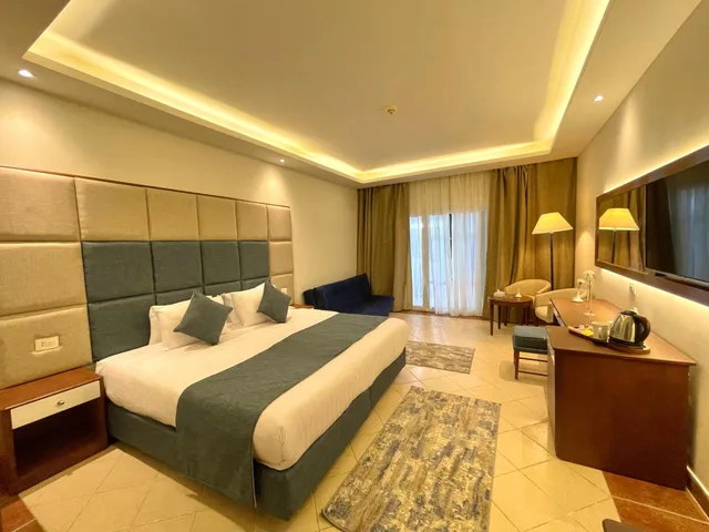 غرفة قياسية بسرير مزدوج أو سريرين منفصلين، Ivy Cyrene Island Aqua Park Resort 1/10