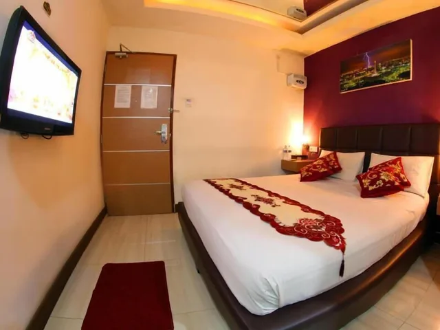 Standard, King Bed, No Window, Antoni Hotel 1/3