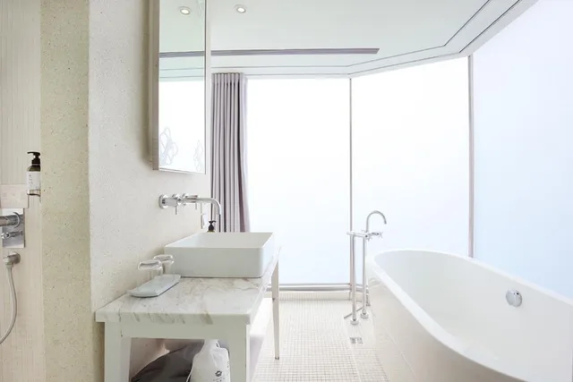 Deluxe, Queen Bed, City View, Ambience Hotel 3/4
