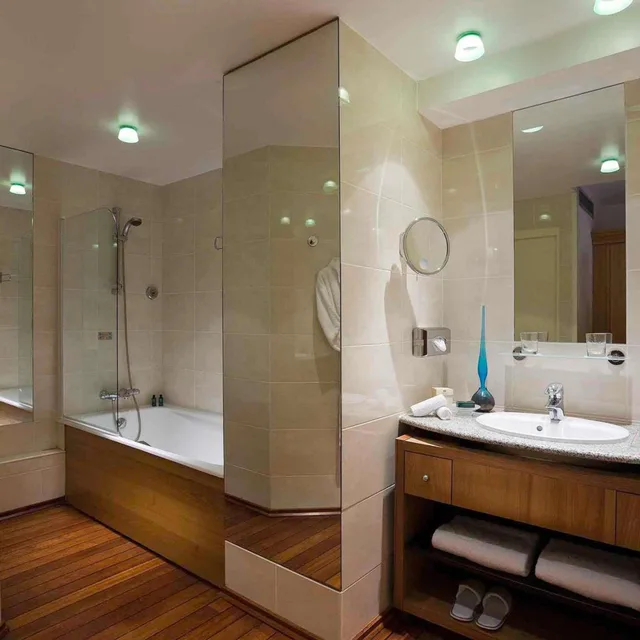 غرفة ديلوكس بسرير مزدوج بإطلالة على البحر، Sofitel Biarritz Le Miramar Thalassa Sea & Spa 4/5