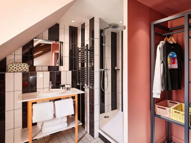 Mama, Medium, Double Bed، Mama Shelter Rennes 10/10