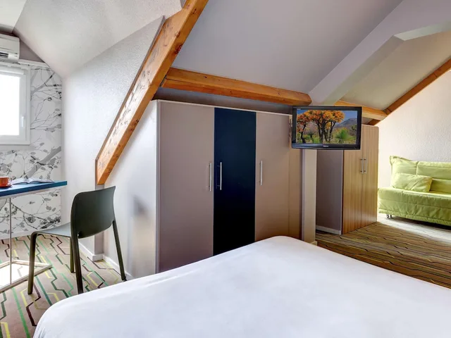 Standard, Double Bed, Forest View، Ibis Styles Perigueux Trelissac 2/5