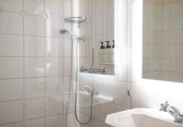 غرفة بسرير كينج بإطلالة على الحديقة، J Hotel Stockholm 2/3