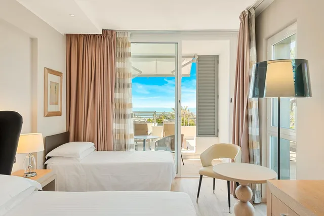 غرفة ثلاثية بشرفة، Hotel Excelsior 4/9