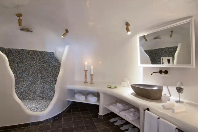 Grand, Caldera View, Outdoor Jetted Tub، Secret Legend Suites - Adults Only 2/2