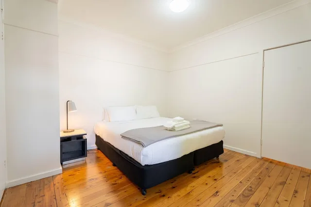 كوخ بسرير كينج وسريرين كوين، Comfort Resort Leura Gardens 2/8