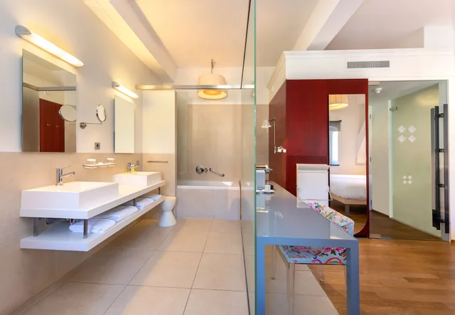 Deluxe, King Bed, Kruisherenhotel Maastricht 7/7