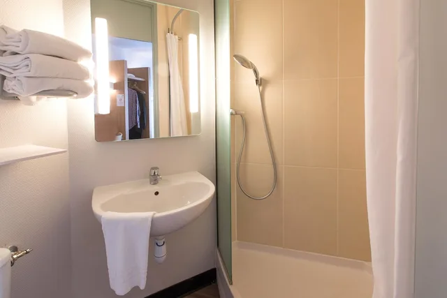 غرفة سوبيريور بسرير مزدوج، B&B Hotel Rennes Est Cesson Sevigne 7/8