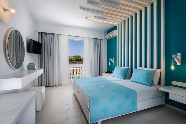 غرفة بسرير مزدوج بإطلالة على البحر، Gaia In Style Hotel - Adults Only 7/7