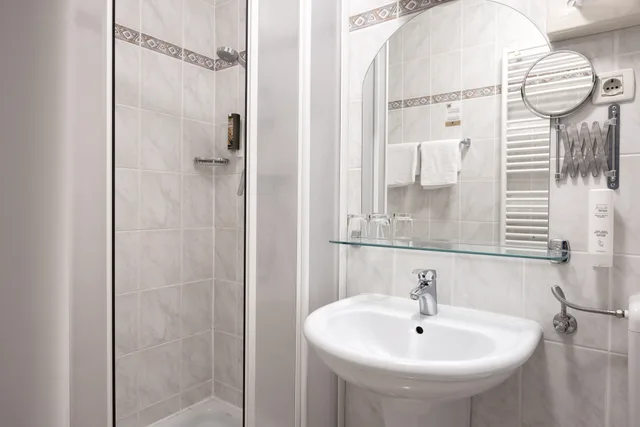 Room, Double Bed, Lake Side، Hotel Kompas 4/4