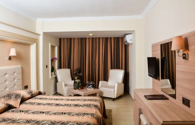 Standard, Twin Beds, Land View، Azka Hotel 9/10