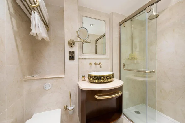 Serenity, Single, No Window، George Street Hotel 6/12