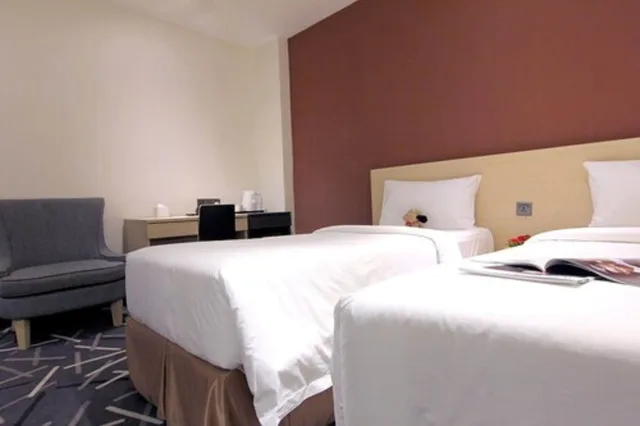 Standard Room - Windowless (2 Single Beds)، Pacific Express Hotel Central Market 1/5