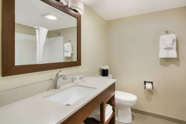 غرفة قياسية بسريرين مزدوجين، Comfort Inn Lexington Virginia Horse Center 10/10