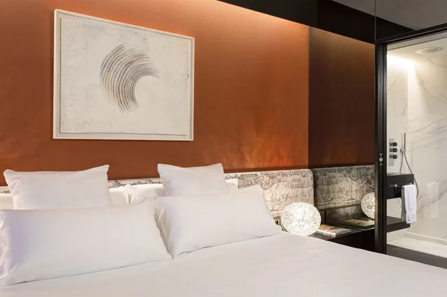 غرفة تنفيذية بسرير كوين، The Pavilions Madrid 9/10