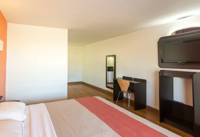 غرفة قياسية بسرير كينج، Motel6 Wichita Falls, TX - North 3/7