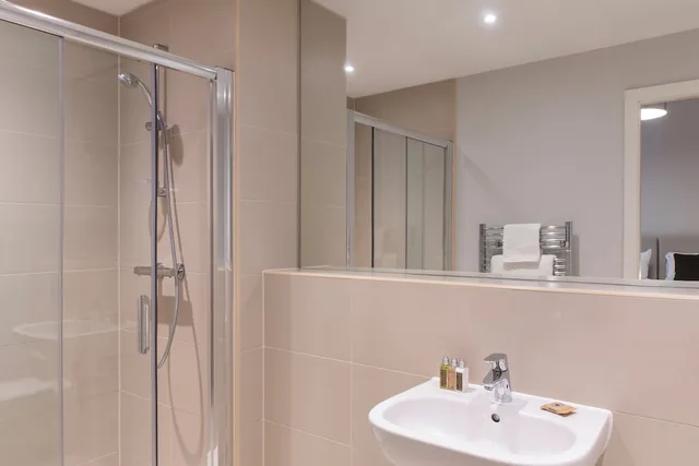 2 Bedrooms, Plus, Apartment, 2 King Beds, Sofa, Cove Minshull Street Piccadilly (ex. SACO Manchester - Piccadilly) 6/10