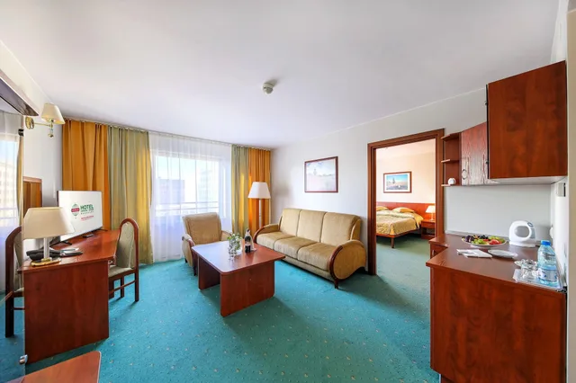 شقة بزنس، Gromada Hotel Warsaw Center 2/3