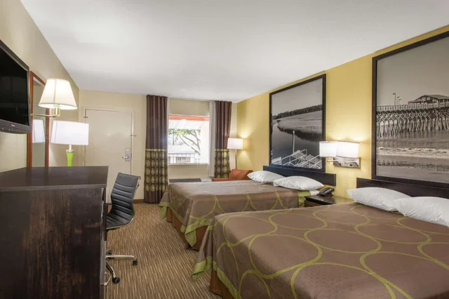 غرفة قياسية بسريرين كوين للمدخنين، Super 8 by Wyndham Florence 1/3