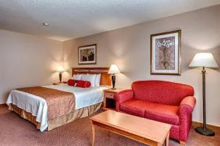 غرفة، Best Western Plus Oak Harbor Hotel & Conference Center 1/4
