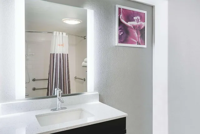 غرفة بسرير مزدوج لذوي الإعاقة، La Quinta Inn & Suites by Wyndham Rancho Cordova Sacramento 9/10