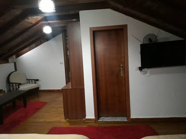 Hotel Bujtina e Bardhe، قورتشة 19/29