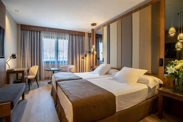 Room, Double Bed, Granada Center 4/10