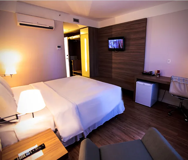 غرفة سوبيريور بسرير مزدوج، Delmond Hotel 6/13