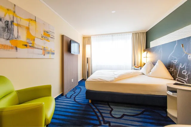 غرفة مفردة بسرير كوين، TOP SeminarHotel am Aegerisee 1/1