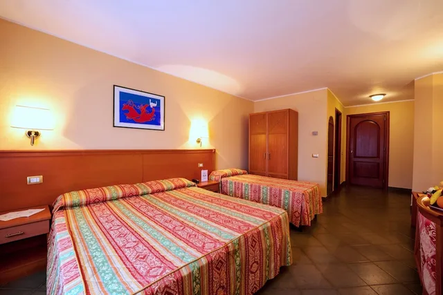 Triple room Classic 2AD 1 CH، VOI Florio Resort 1/2